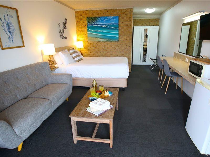Tweed Harbour Motor 3*