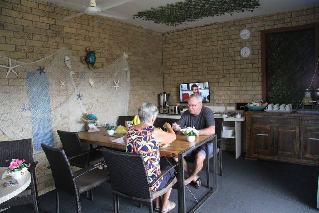 Tweed Harbour Motor Tweed Heads